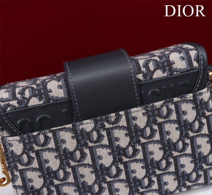 Handbag Dior size 18×12×5 cm