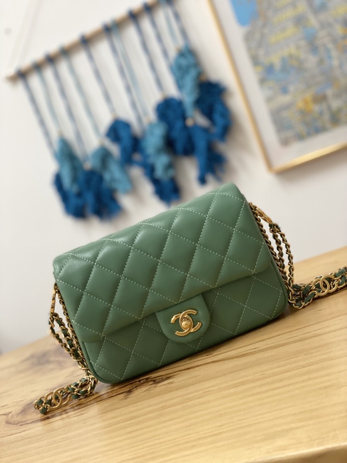 Handbag Chanel AS3757 size 14.5x20x6.5 cm