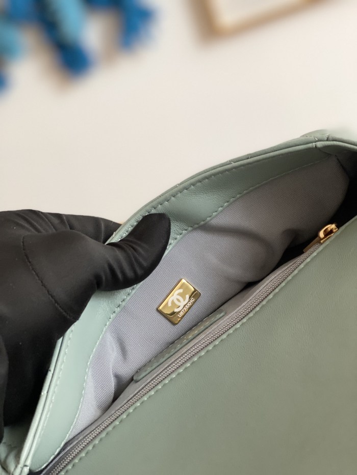 Handbag Chanel AS3777 size 16x24x8 cm