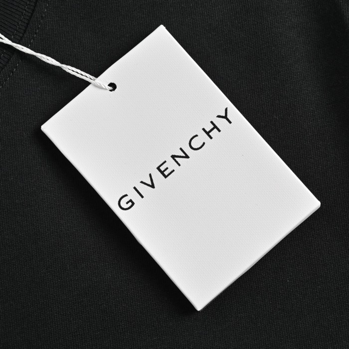 Clothes Givenchy 79