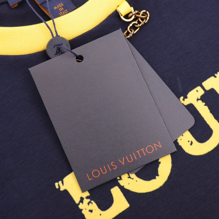 Clothes Louis Vuitton 339