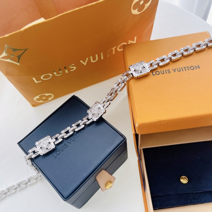 Jewelry Louis Vuitton 24