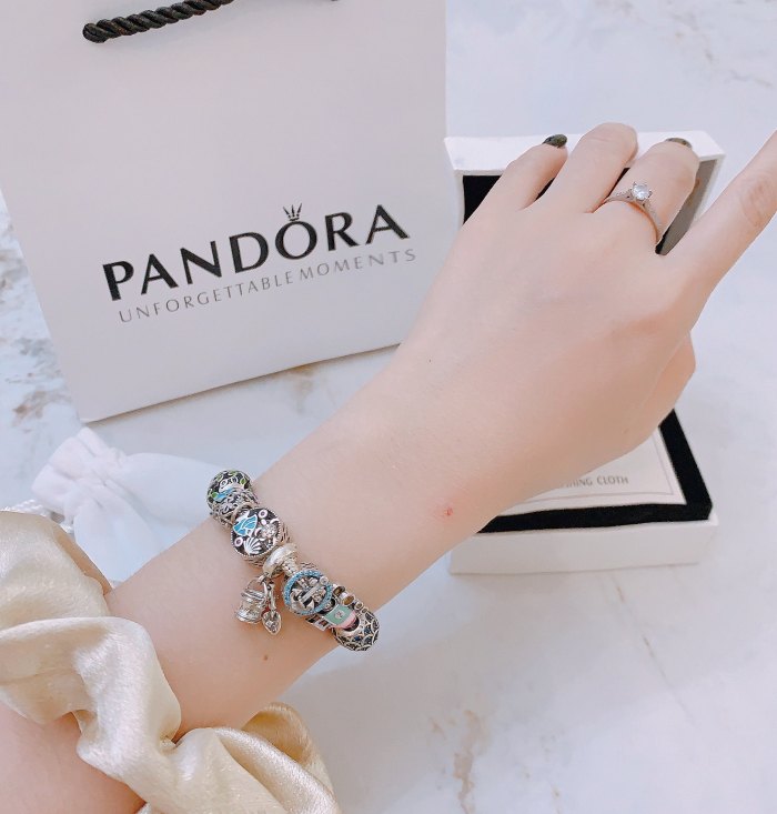 Jewelry pandora 108