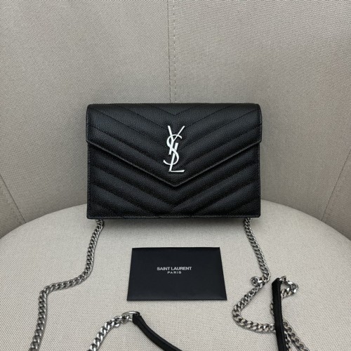 Handbags SAINT LAURENT 393953 size 19x11.5x4 cm