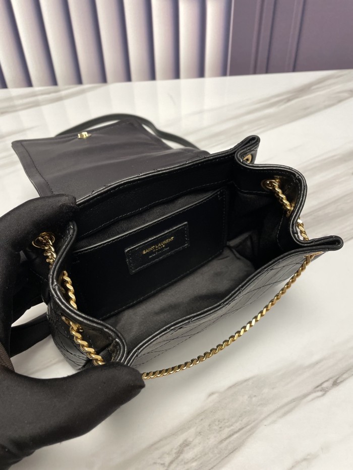 Handbags SAINT LAURENT 672738 size 18x13x6 cm