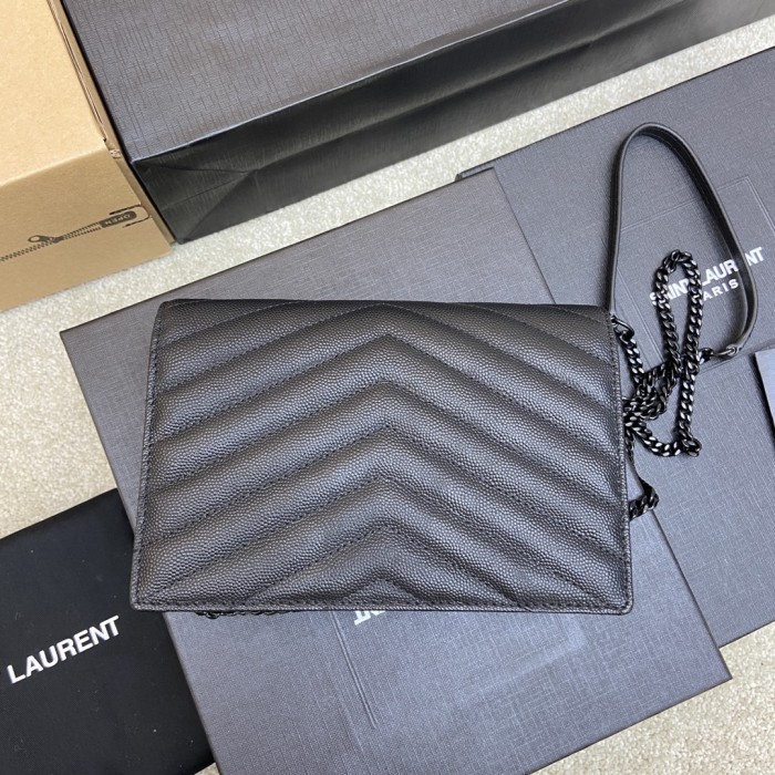 Handbags SAINT LAURENT 393953 size 19*11.5*4 cm