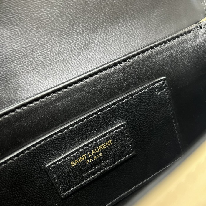 Handbags SAINT LAURENT 634305 size 24.5x16x6 cm