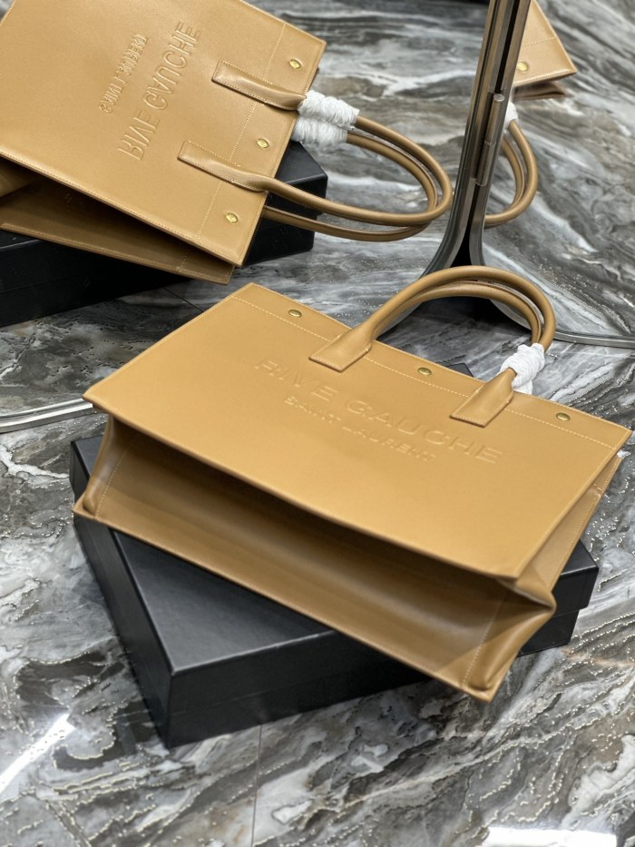 Handbags SAINT LAURENT 617481 size 39×31×18 cm