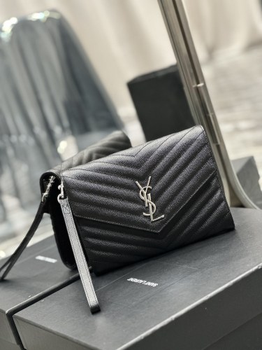 Handbags SAINT LAURENT 617662 size 21×6×3 cm