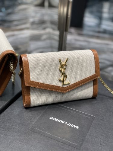 Handbags SAINT LAURENT 607788 size 19x12x4 cm