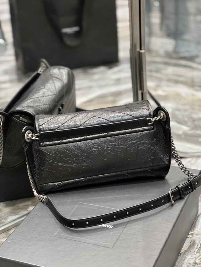 Handbags SAINT LAURENT 577124 size 28x16x9 cm