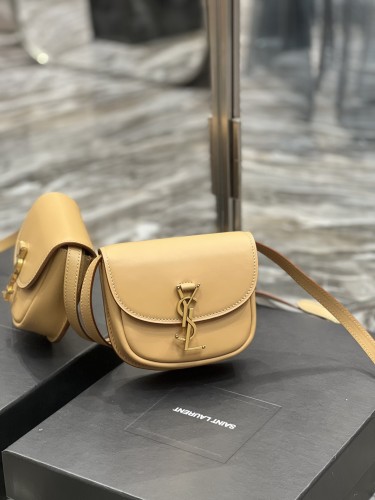 Handbags SAINT LAURENT 623097 size 15x14x4.5 cm