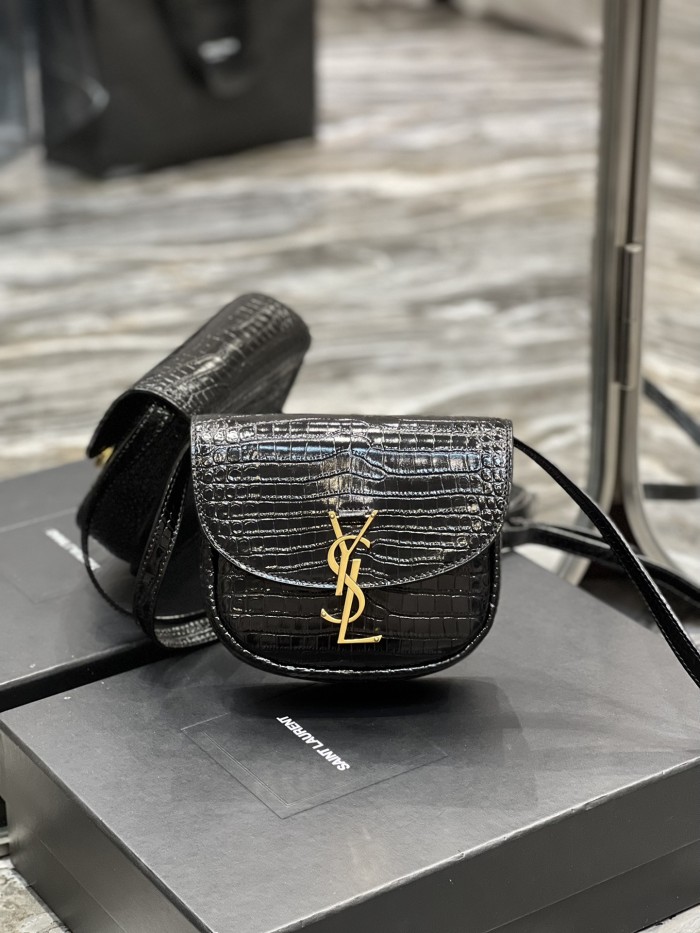 Handbags SAINT LAURENT 619740 size 18x15.5x5.5 cm