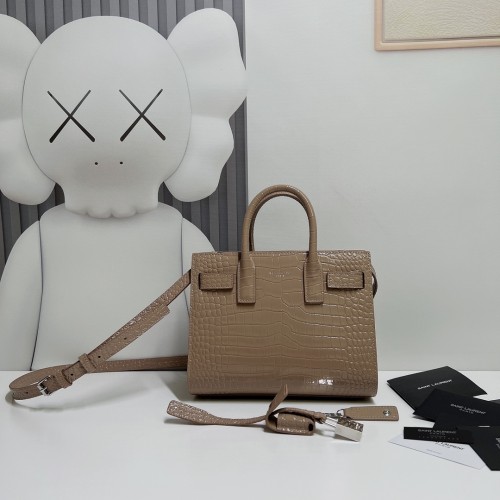 Handbags SAINT LAURENT 392035 size 21*15*10 cm