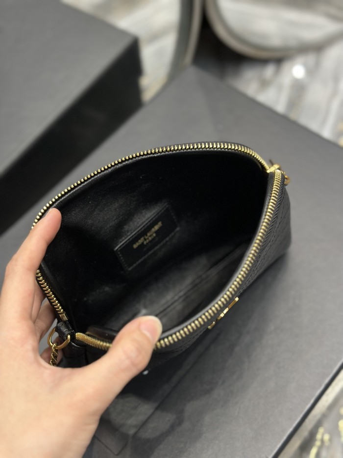 Handbags SAINT LAURENT 733667 size 19x12.5x4 cm