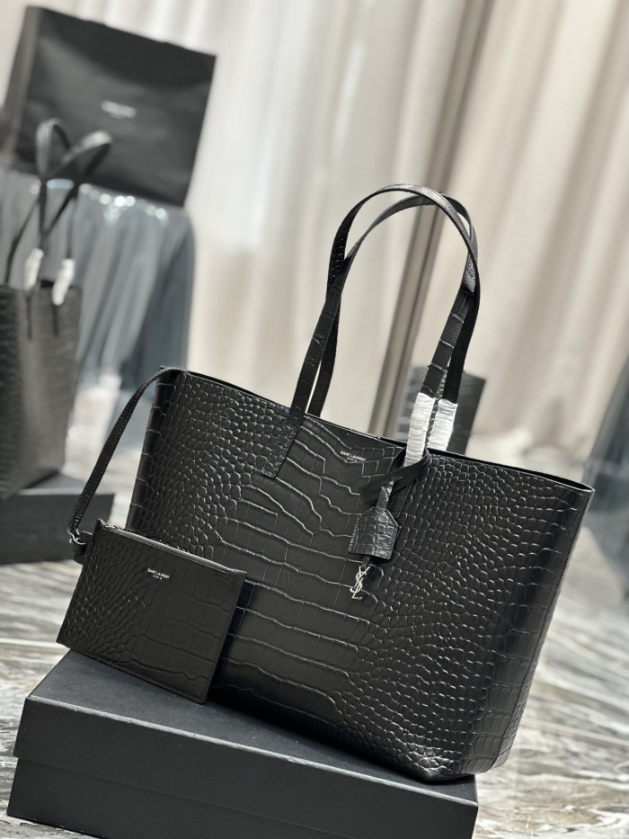 Handbags SAINT LAURENT 394195 size 38×28×13 cm