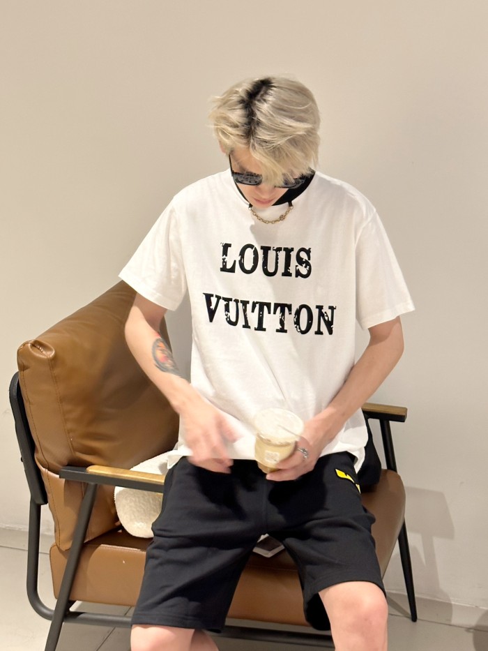 Clothes Louis Vuitton 530