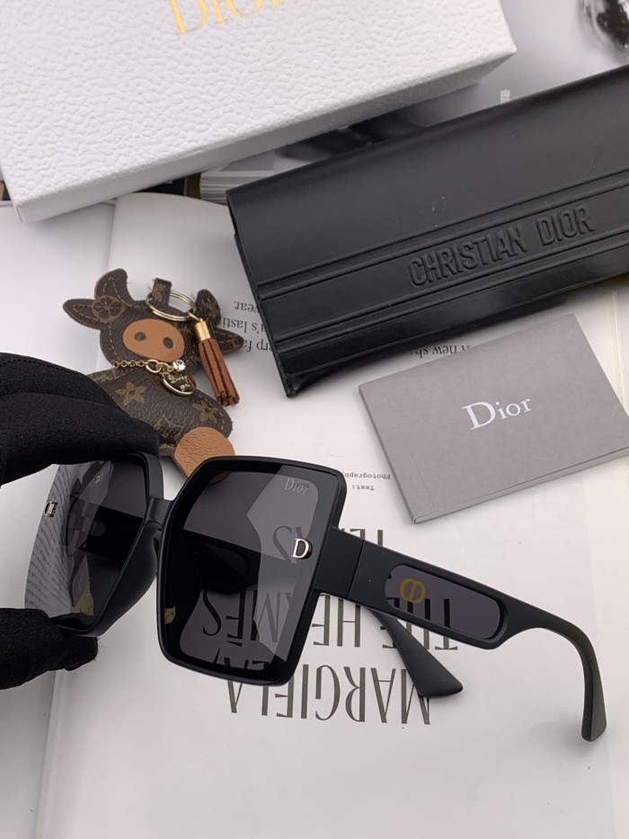 Sunglasses DIOR D0292