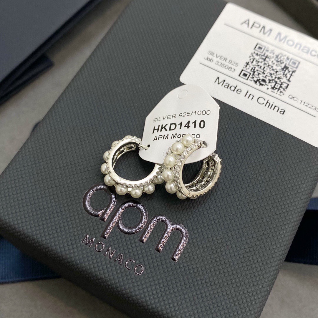 US 38.00 Jewelry APM 18