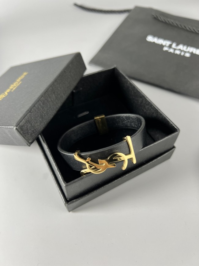 Jewelry yves saint laurent 137