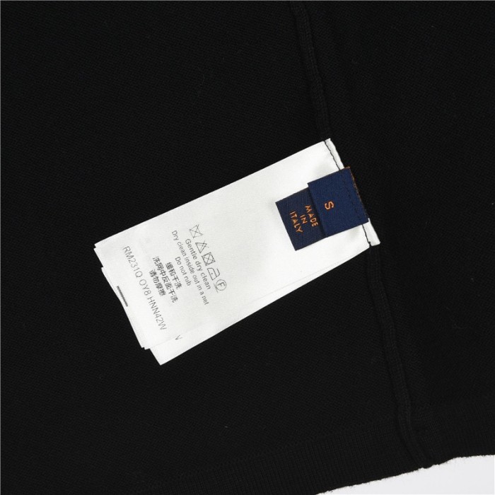 Clothes Louis Vuitton 697