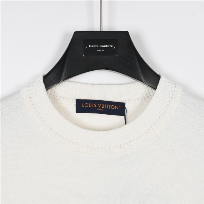 Clothes Louis Vuitton 700