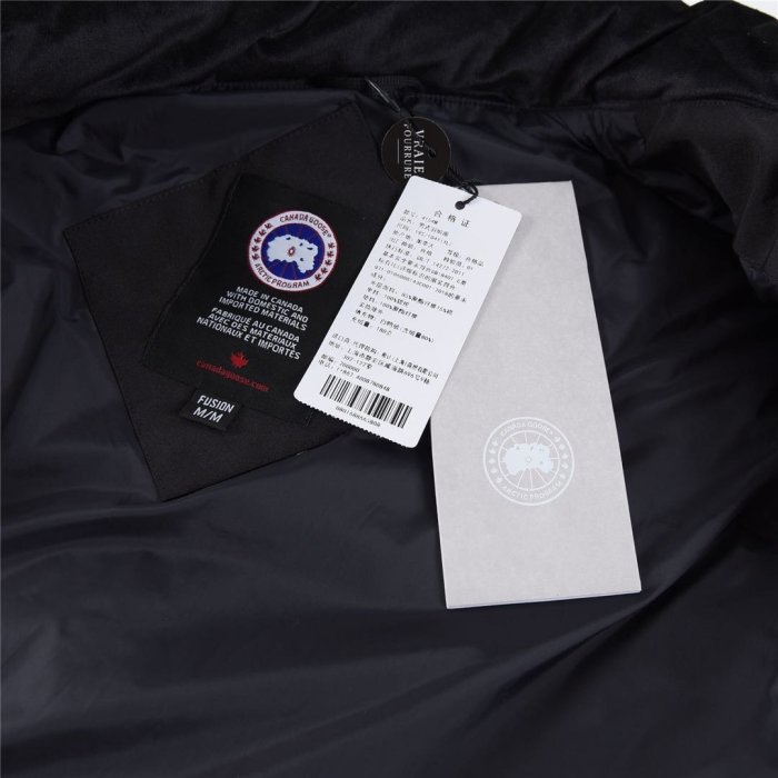 Clothes Canada goose 1