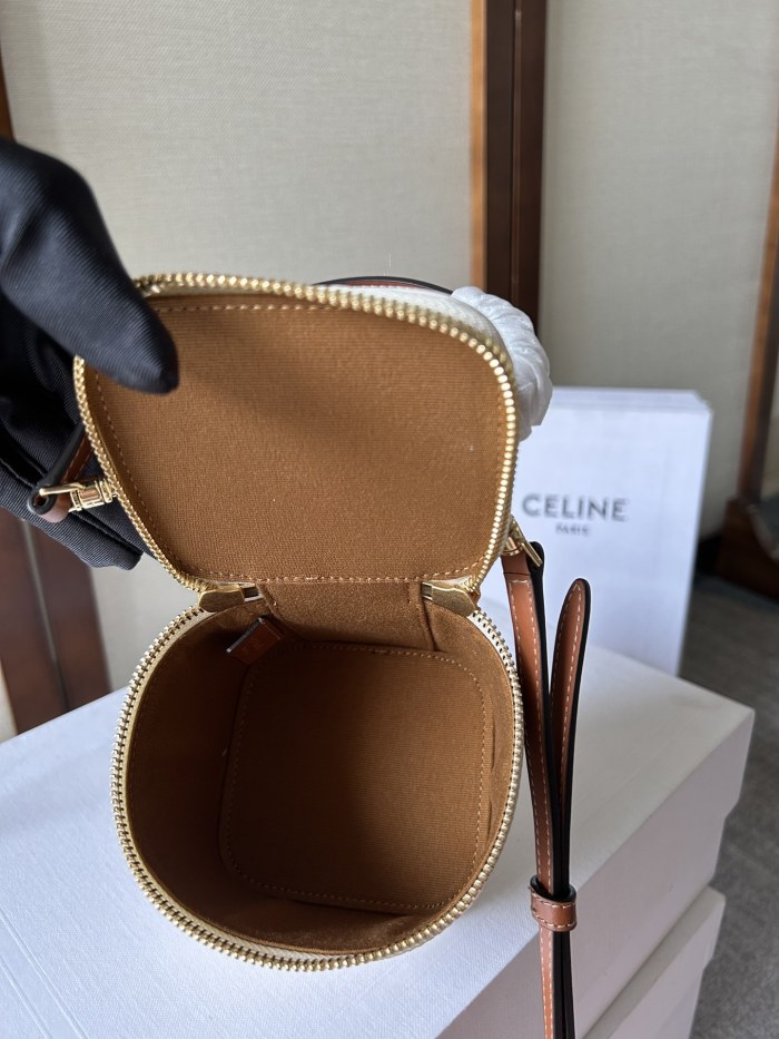 Handbags CELIN-E 110762 101762 size:9.5 X 8 X 9