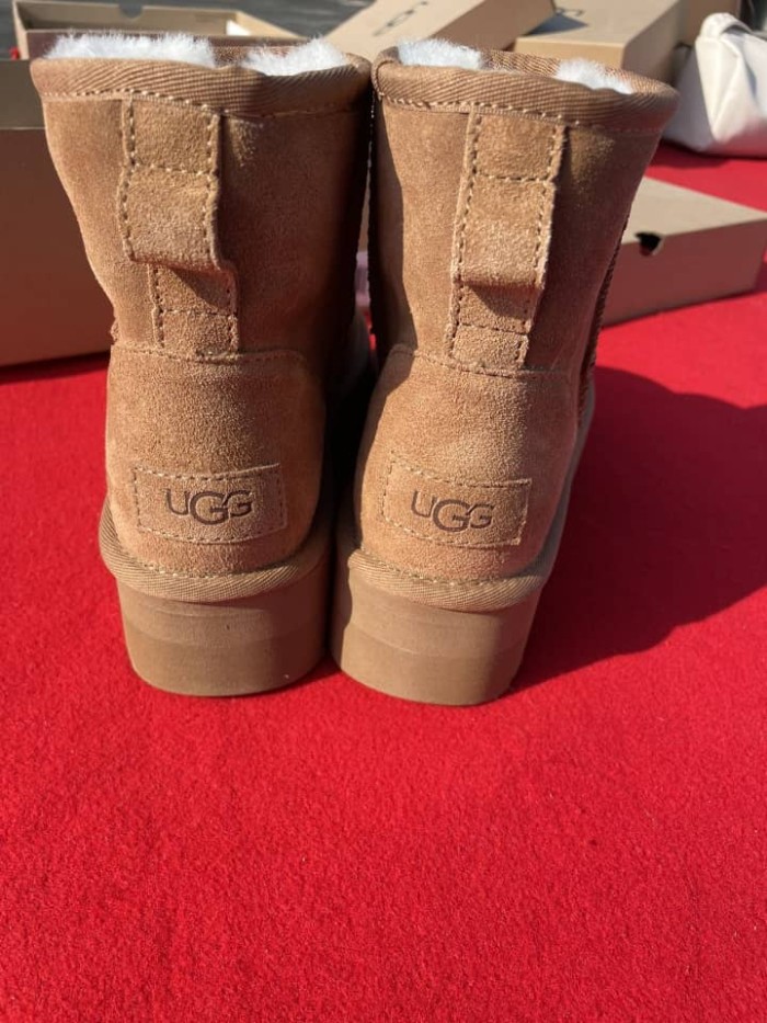 UGG Sneaker 66