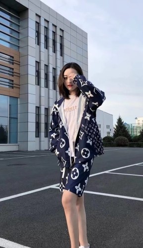 Clothes LOUIS VUITTON 873