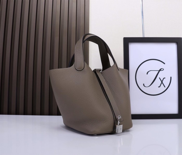 Handbags Hermes Picotin size:18/22 cm