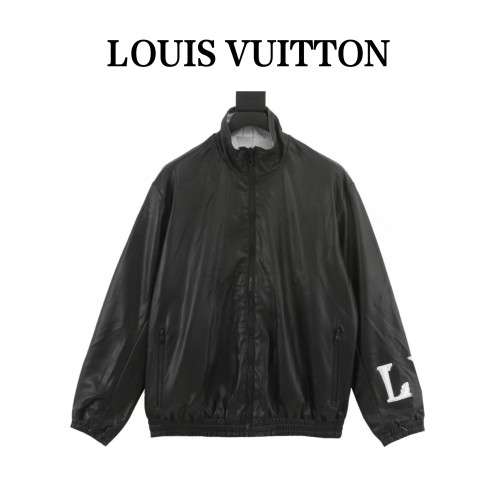Clothes LOUIS VUITTON 895
