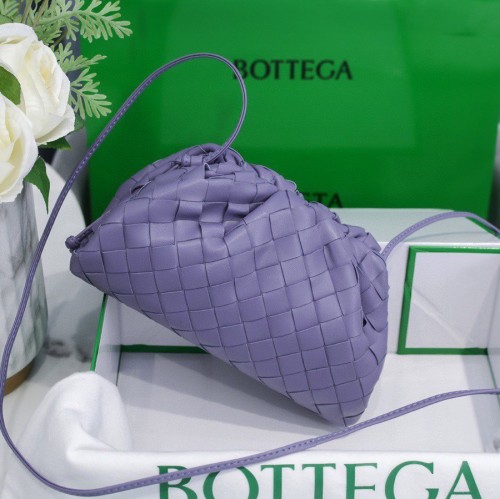 handbags Bottega Veneta The pouch size:23*13*8