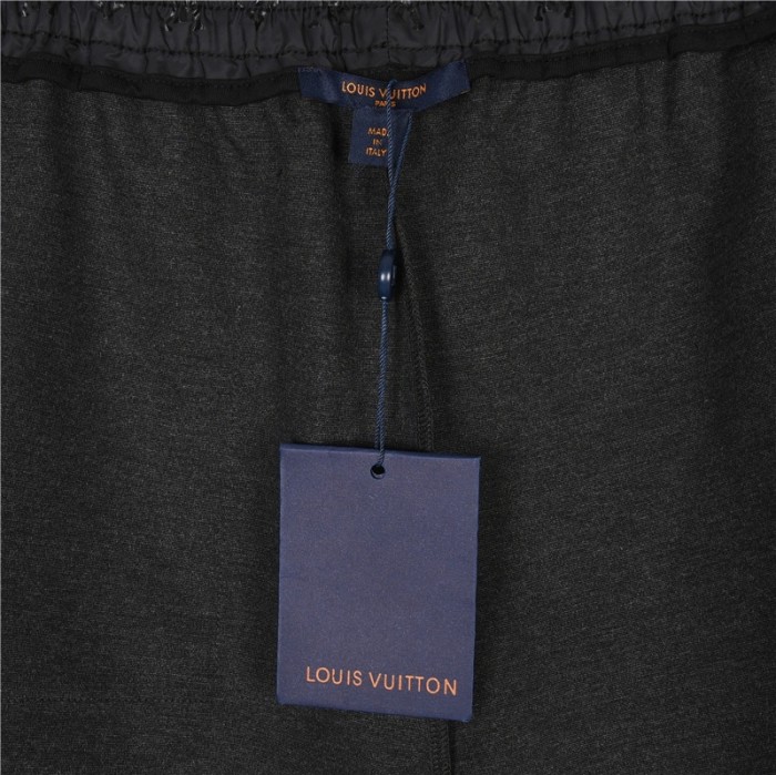 Clothes LOUIS VUITTON 903