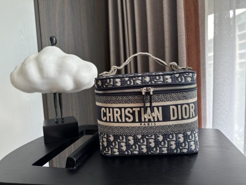 Handbags Dior Oblique size:25x 18x 8 cm