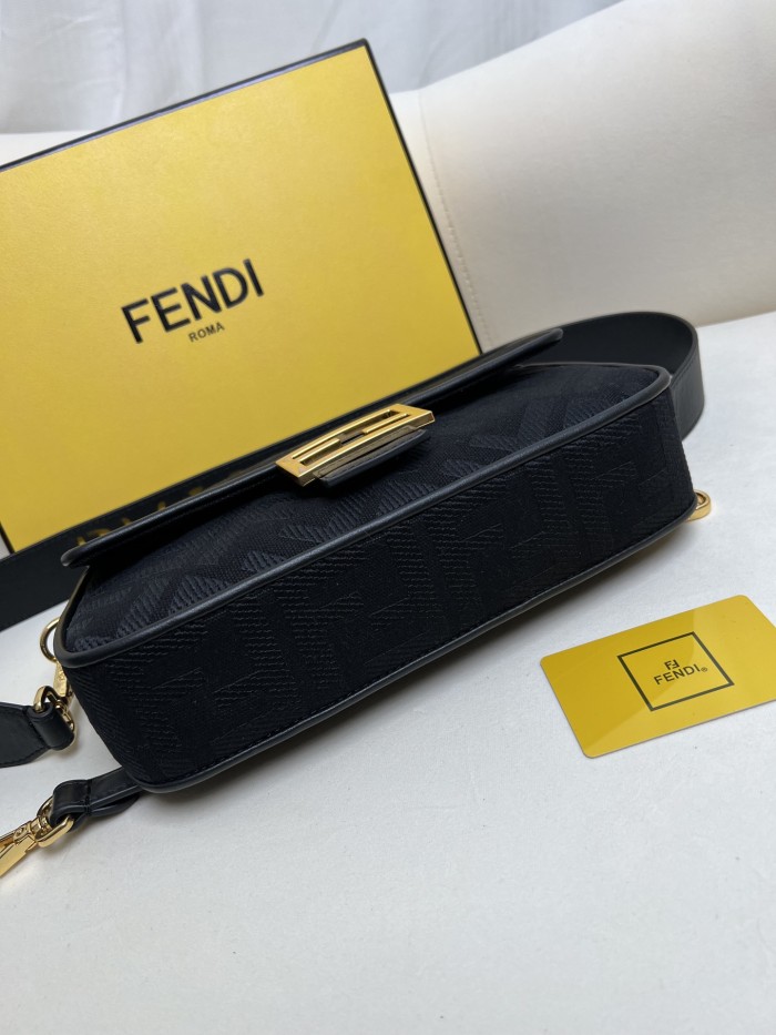 handbags FENDI Baguette size:26*6.5*13.5cm