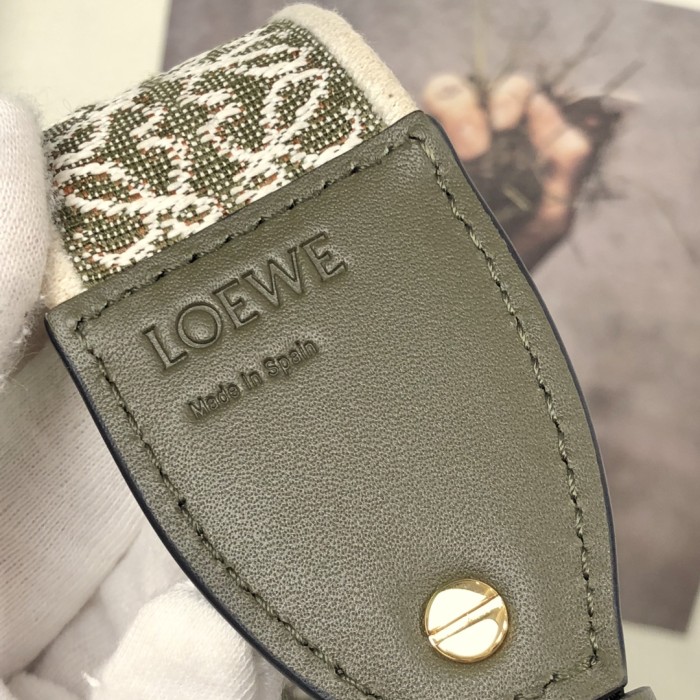 Handbags LOEWE 𝘔𝘪𝘯𝘪 𝘎𝘢𝘵𝘦 size:15*12.5*9cm