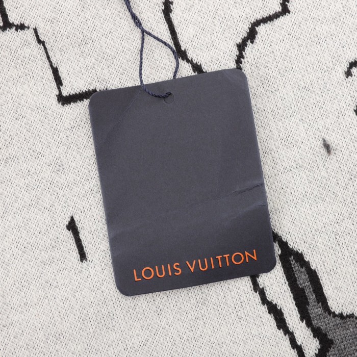 Clothes LOUIS VUITTON 924