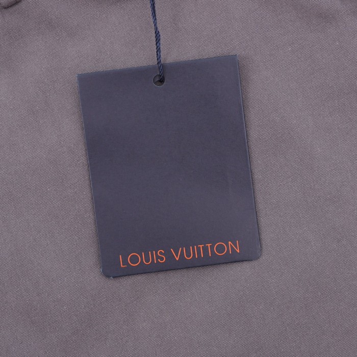 Clothes LOUIS VUITTON 926