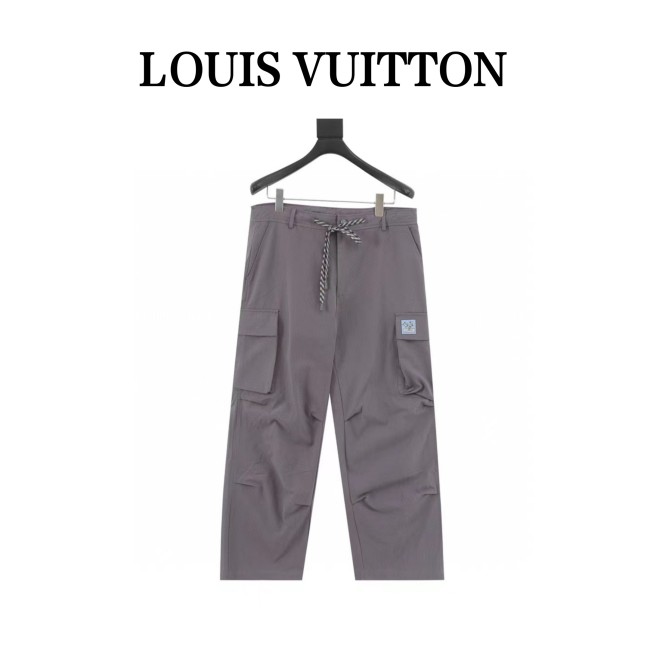Clothes LOUIS VUITTON 926