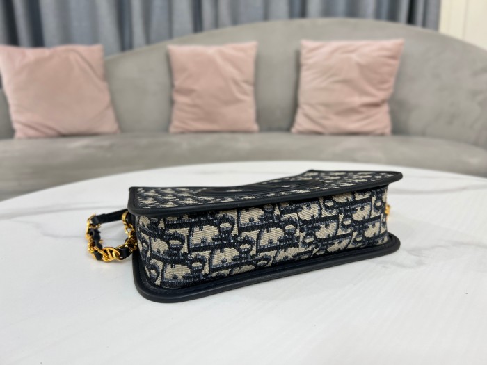 Handbags Dior CD SIGNATURE HOBO S2213UTZQ_M928 size：23.5 x 14.5 x 6