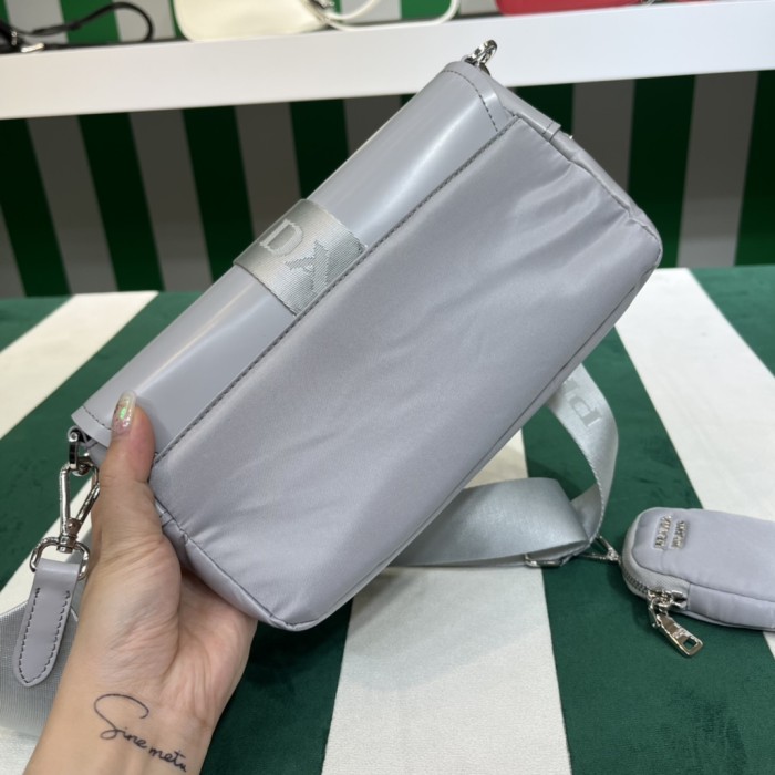 Handbags Prada 1BD295 size:22*7.5*14 cm