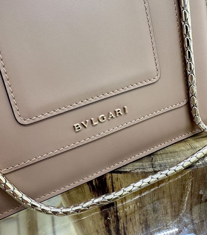 Handbags Bvlgari 38329 size:18*16*9 cm