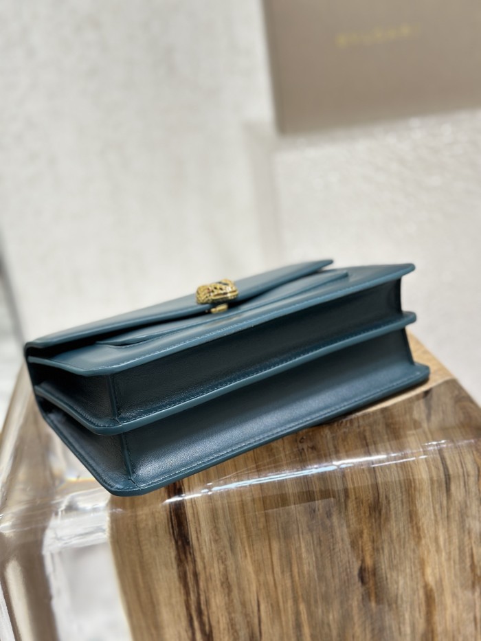 Handbags Bvlgari 290767 size:25*17*8 cm
