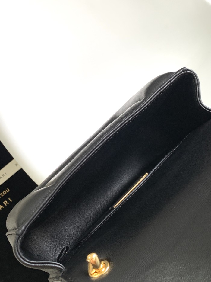 Handbags Bvlgari BVLGARI size:19.2*15*6 cm