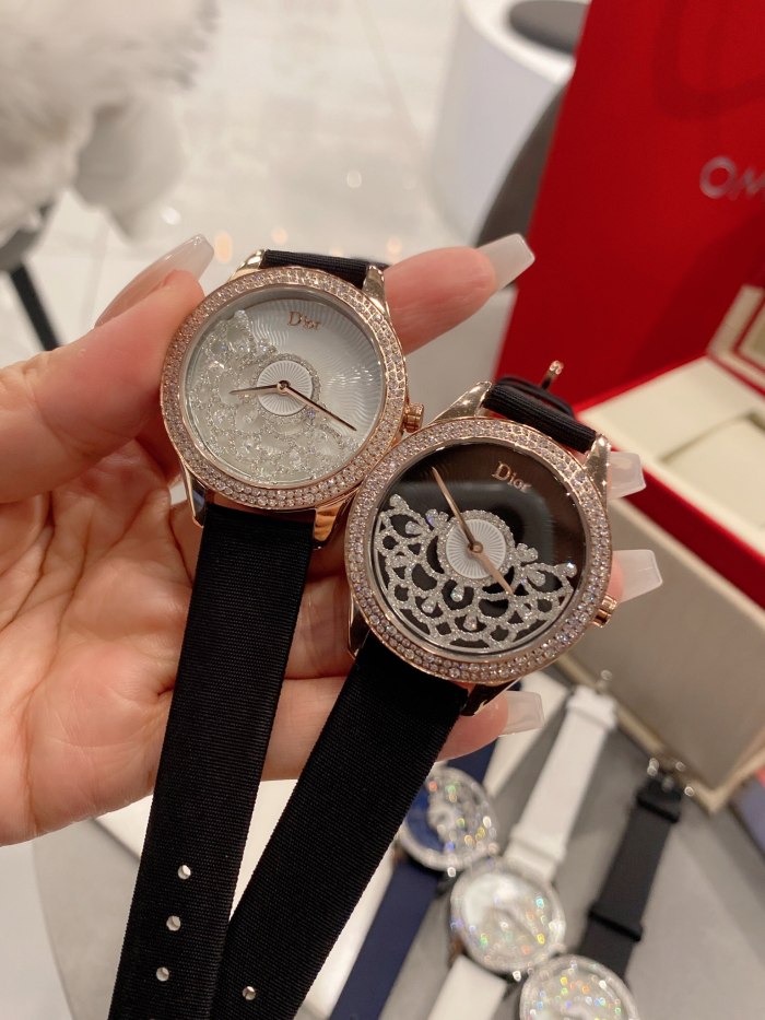 Watches Dior 323388 size:34 mm