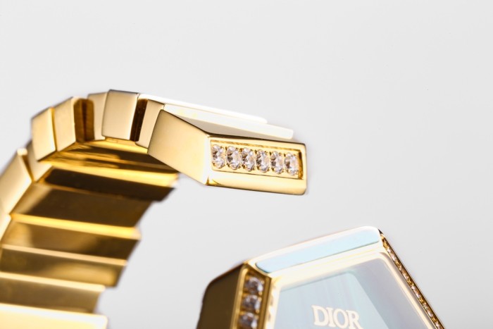 Watches Dior 323450 size:25*27 mm