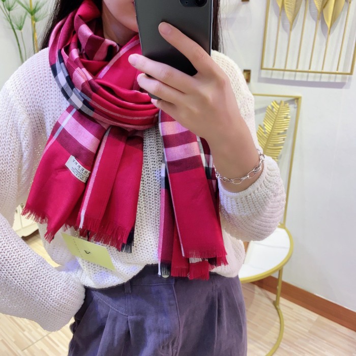 Streetwear Scarf BURBERRY 323789 size：180*70CM