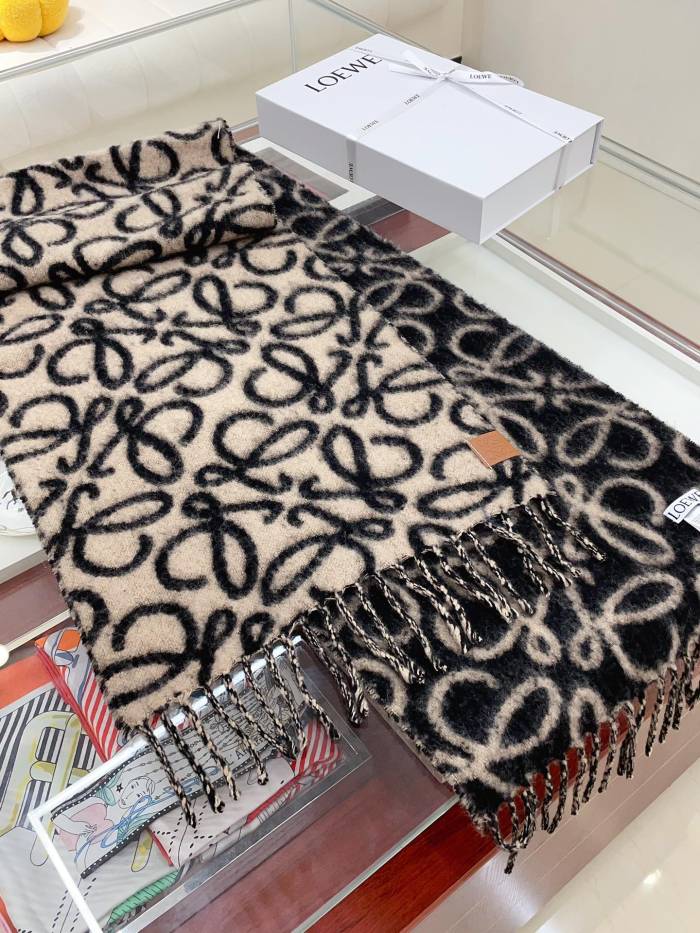 Streetwear Scarf Loewe 323774