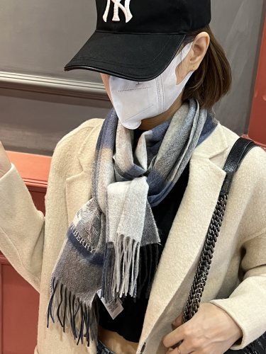 Streetwear Scarf BURBERRY 325535 size：32*180 cm